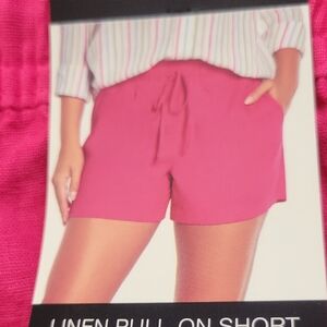 Linen Pull-On Shorts in Pink
